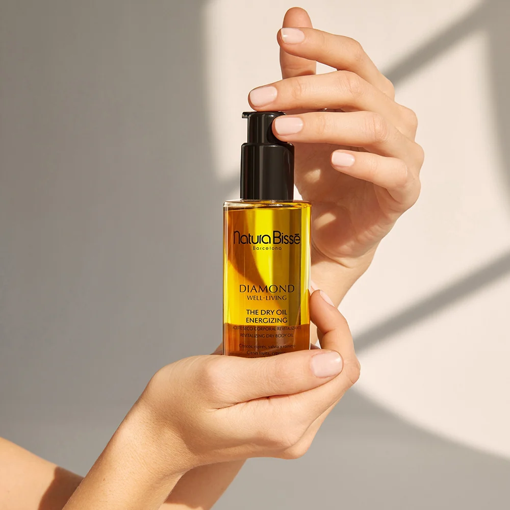 Natura Bissé Diamond Well-Living The Dry Oil Energizing 100 ml - Image 4