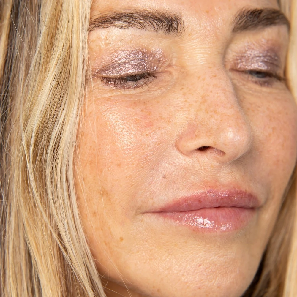 Blonde Sister Gloweye Eyeshadow 06 Liliac Taupe - Image 5