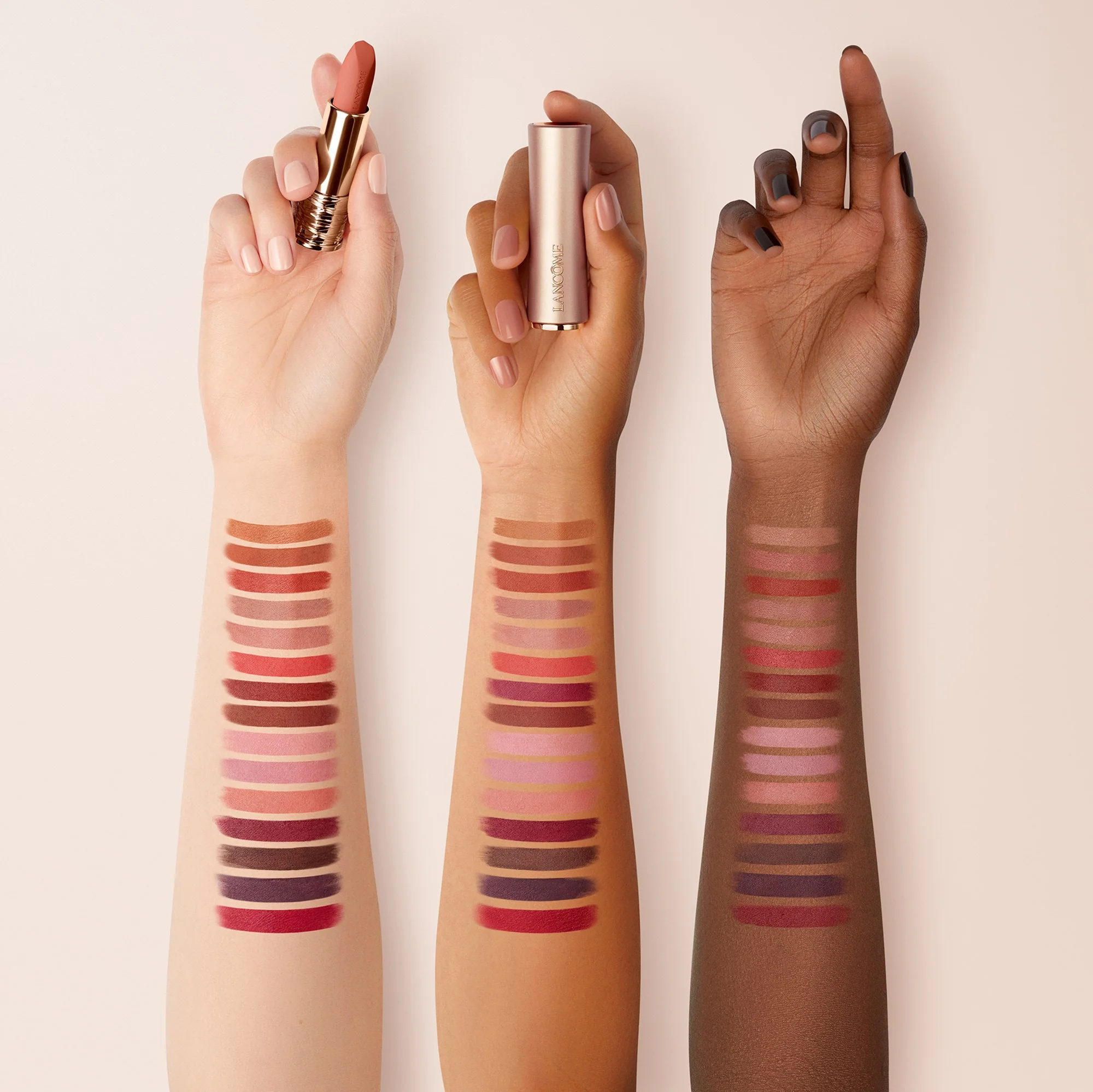 LANCOME L'Absolu Rouge Intimatte 101 Off-Camera - Image 3