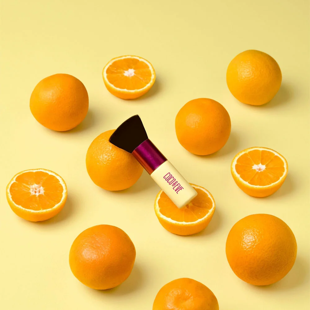 Coco&Eve Sunny Honey Deluxe Vegan Kabuki Brush 1 pz - Image 4